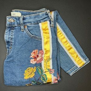 TOPSHOP Floral Embroidered Side Stripe Jamie Jean